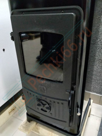 Чугунная печь Dora 8 N, черная (Plamen) до 144 м3